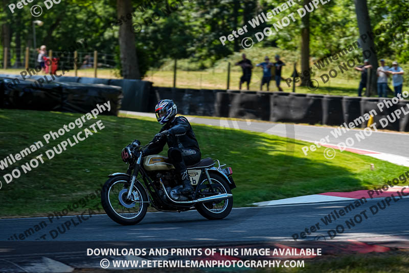 cadwell park;cadwell park photographs;cadwell trackday photographs;enduro digital images;event digital images;eventdigitalimages;peter wileman photography;racing digital images;trackday digital images;trackday photos